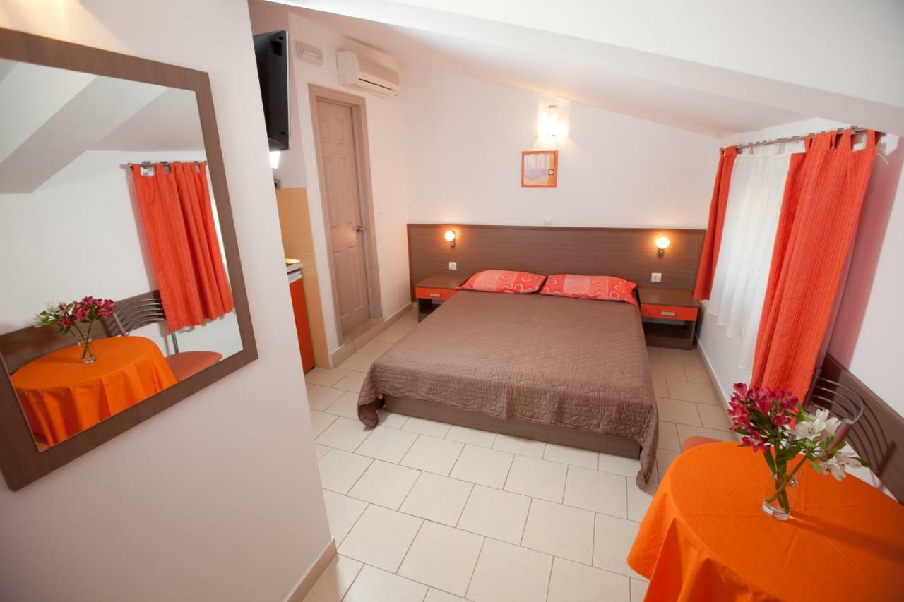 Apartments Smiljka II Tučepi Екстериор снимка